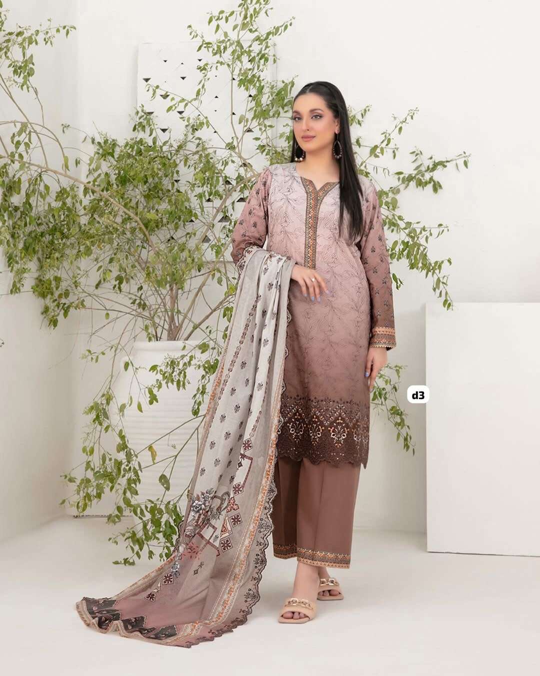 Shazmina Collection open And Model Pic by Tawakkal 